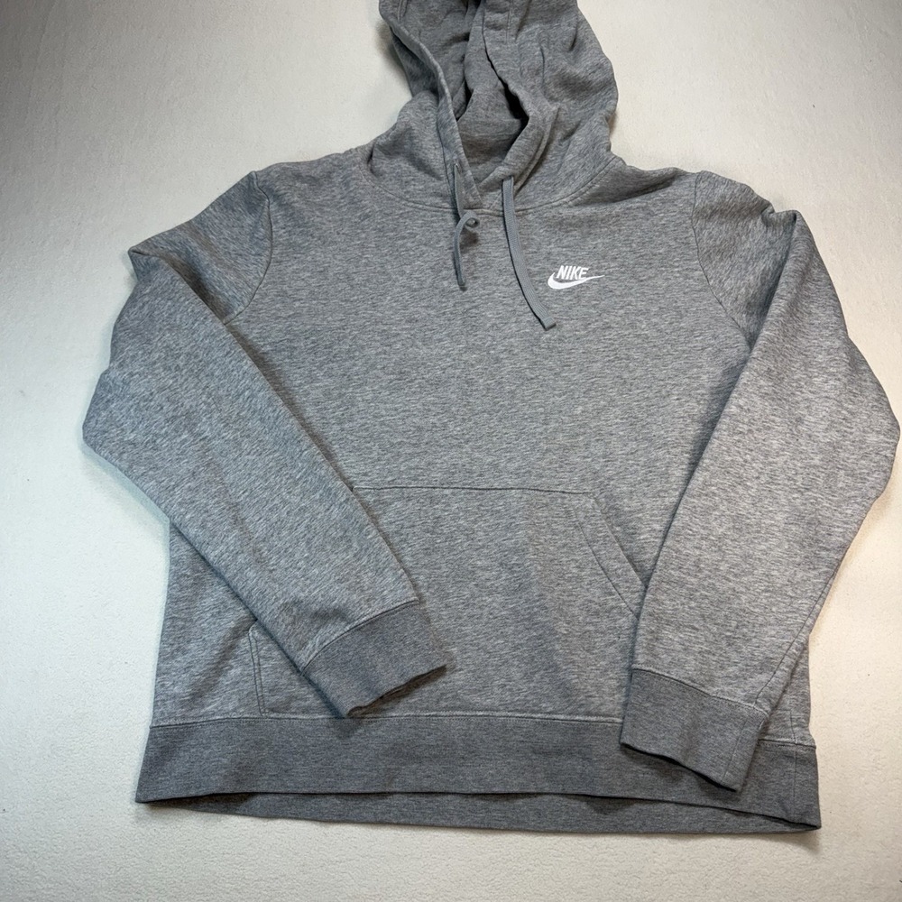 Nike Hoodie Sweatshirt  Medium Gray Fleece Gym Workout Shoulder Logo